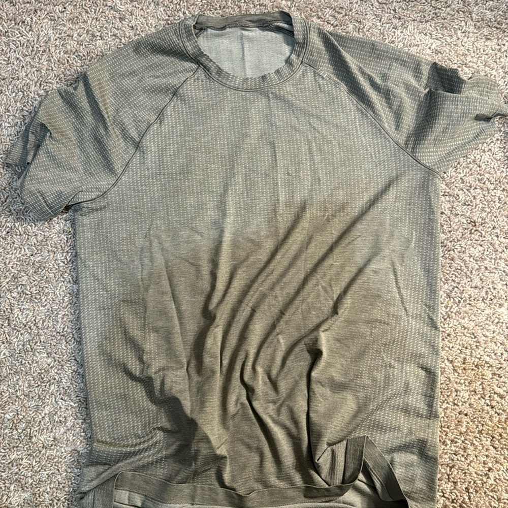 Lululemon Metal Vent Tech